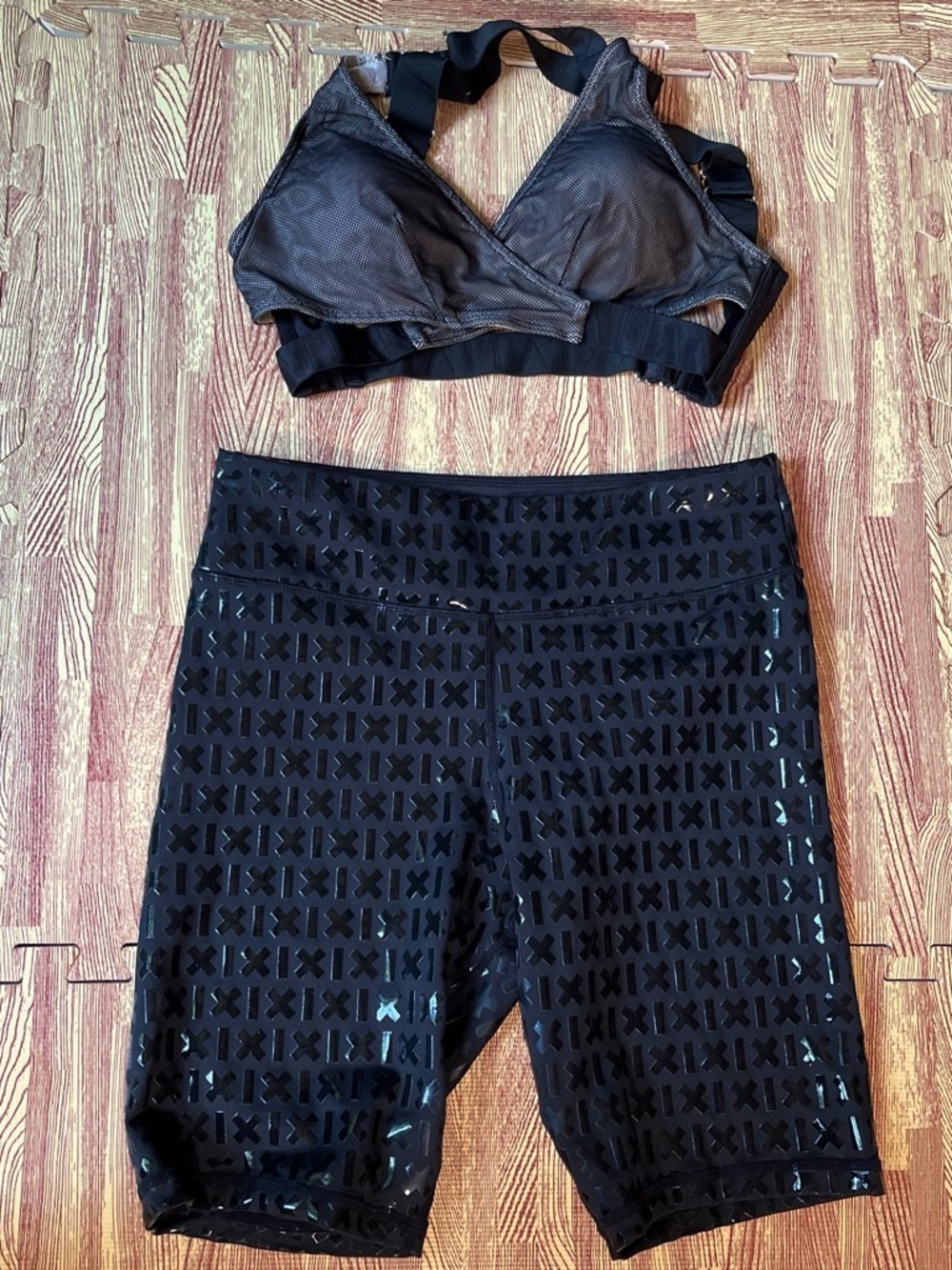 Tatiana Active Mesh Sports Bra and High-Rise CXIX Gecko Grip Biker Shorts SET - Picture 10 of 10